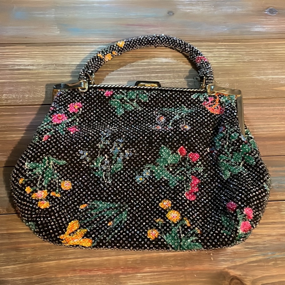 👛 SOLD Vintage Beaded Evening Bag - Picture 4 of 16